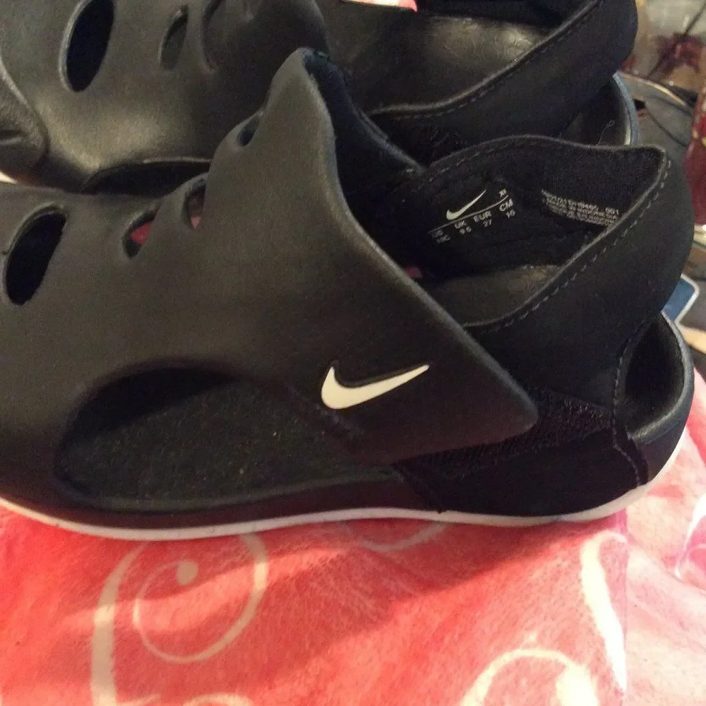 Nike kids sandals black Size 10 Nice